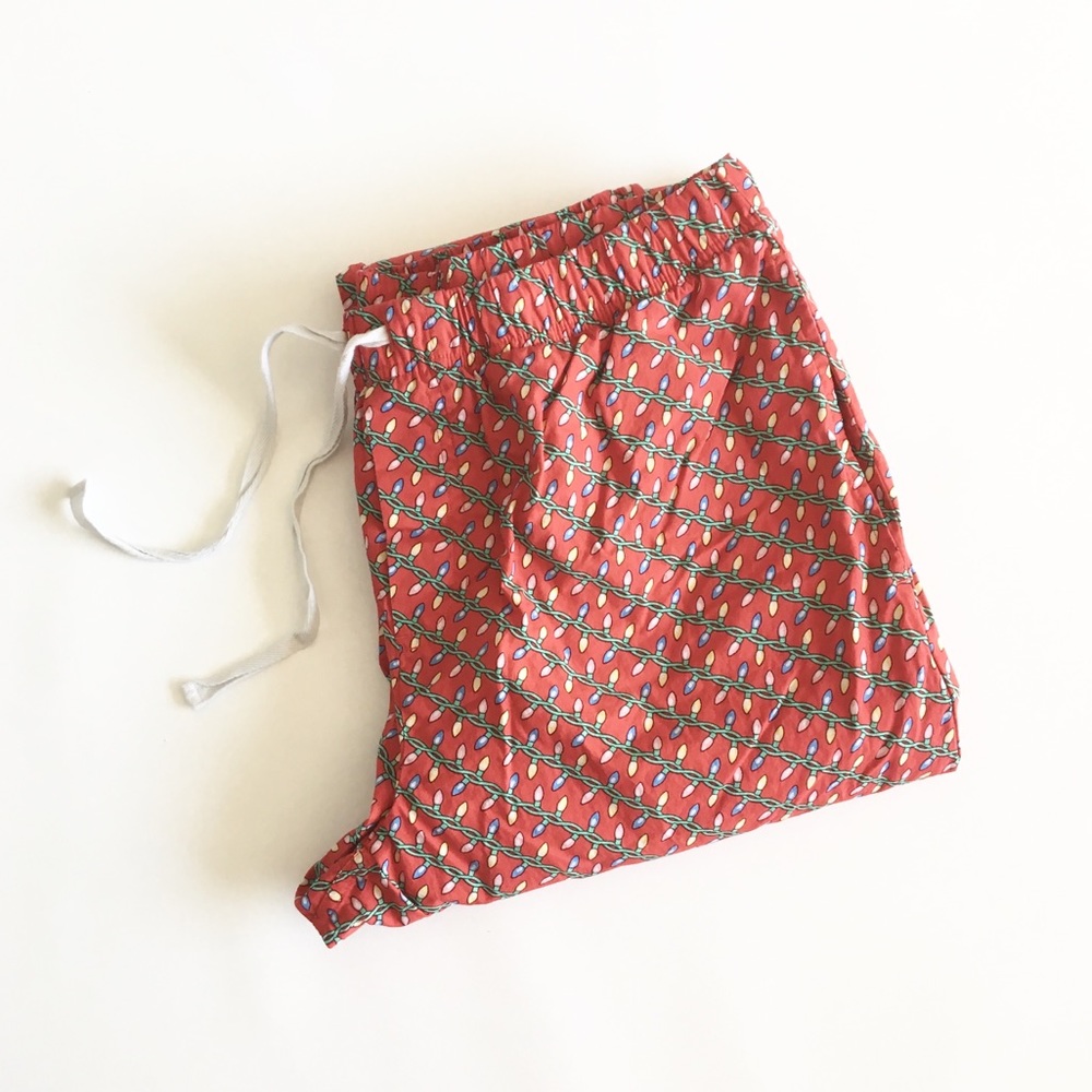 ๐๐ Vineyard Vines โ
Holiday Lights Lounge Pant โ
- Picture 5 of 8